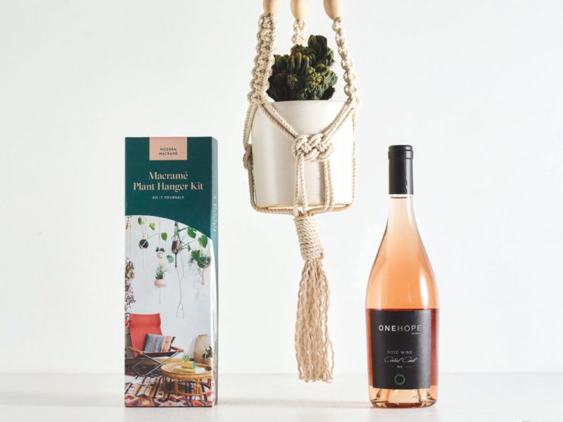 onehope wine gift box macrame and rose