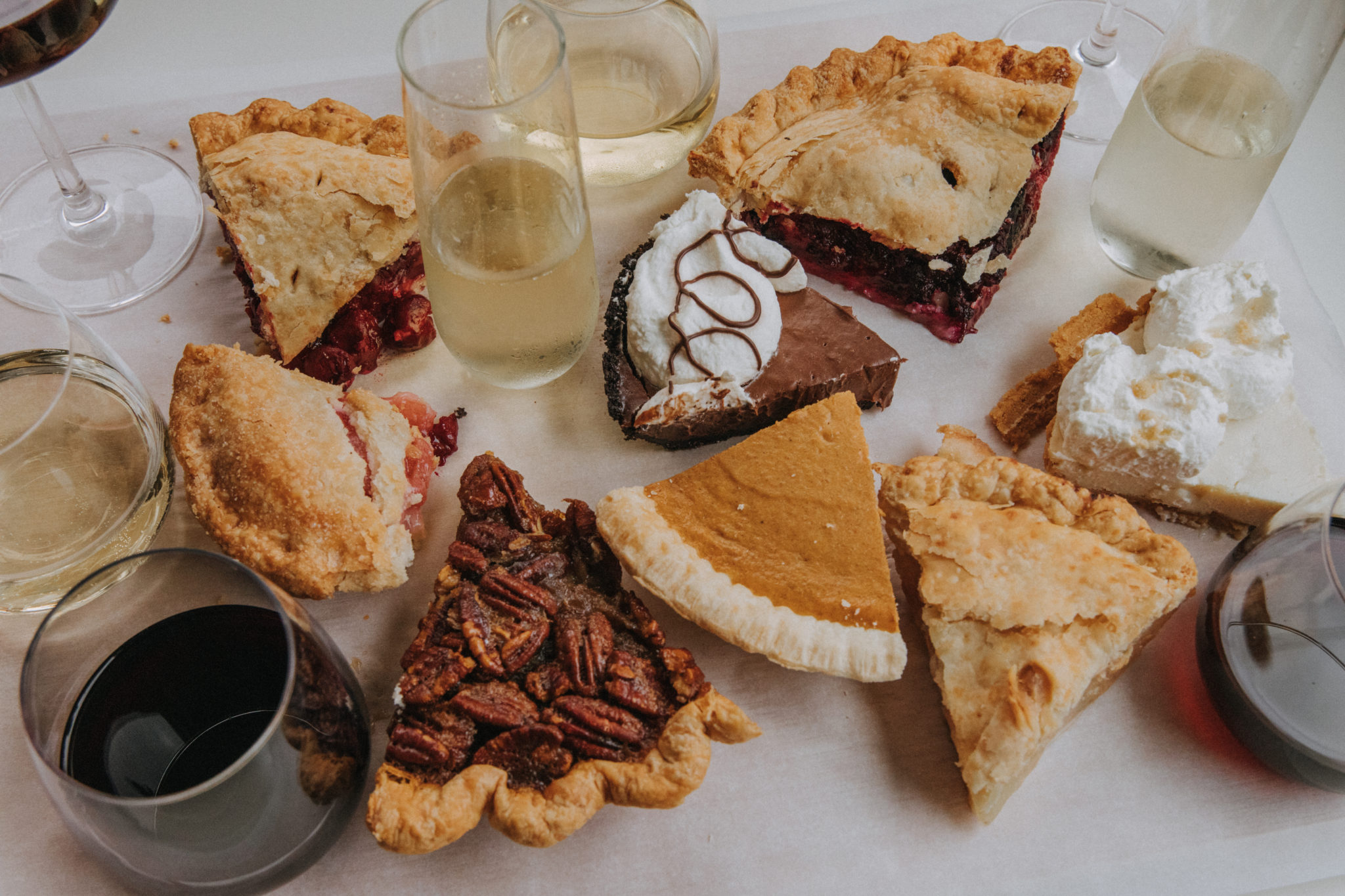 Thanksgiving pie and wine pairings ONEHOPE