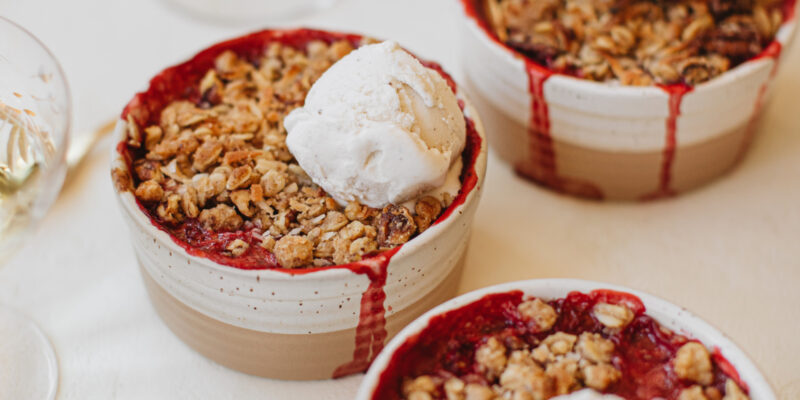 Strawberry Rhubarb Crumble to serve with ONEHOPE Rosato for Women’s History Month Wine Pairings