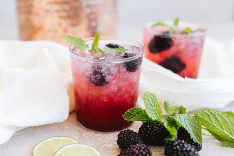 blackberry lime spritzer cocktail